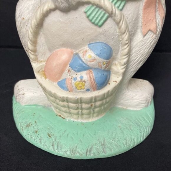 Vintage Midwest Imports Cast Iron Doorstop Bunny Rabbit w/ Flowers Basket Eggs - Picture 3 of 5